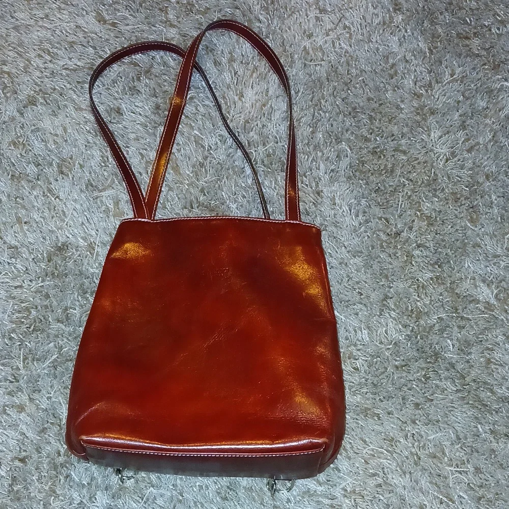 Elegant Brown Leather Shoulder Bag - Picture 4 of 6